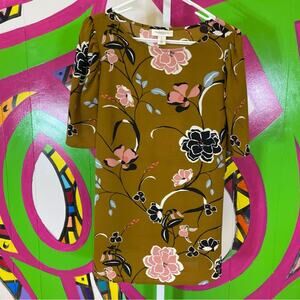Motherhood Maternity, Floral Blouse. Size Small. In excellent condition!
